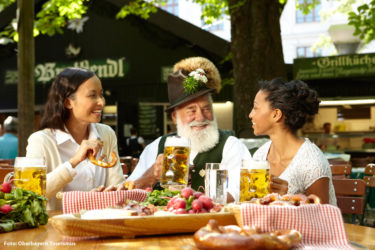 Entspannen im traditionellen Biergarten