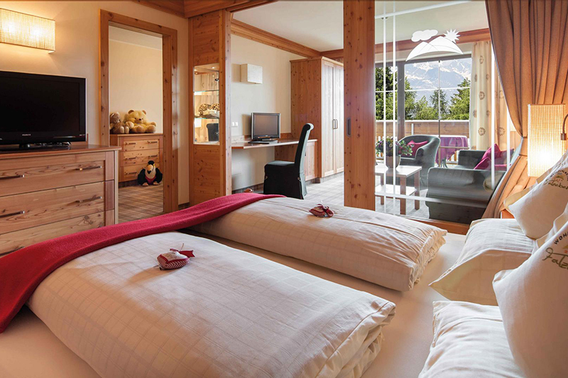 Suite Großer Mittager 52 m² im Wohlfühlhotel Falzeben im Meraner Land in Südtirol