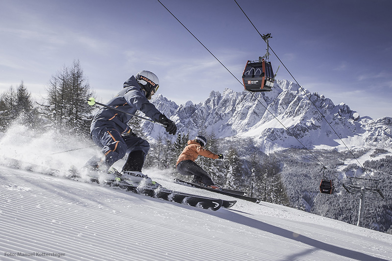 Skifahren im Skigebiet Drei Zinnen Dolomites