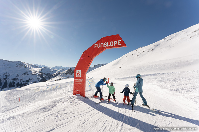 Die Funslopes im Skicircus bieten Sport und Fun für alle Familienmitglieder