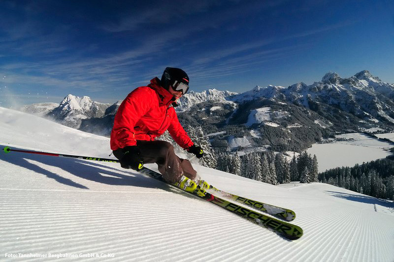 Perfekte Pistenverhältnisse im sonnenverwöhnten Skigebiet Zöblen