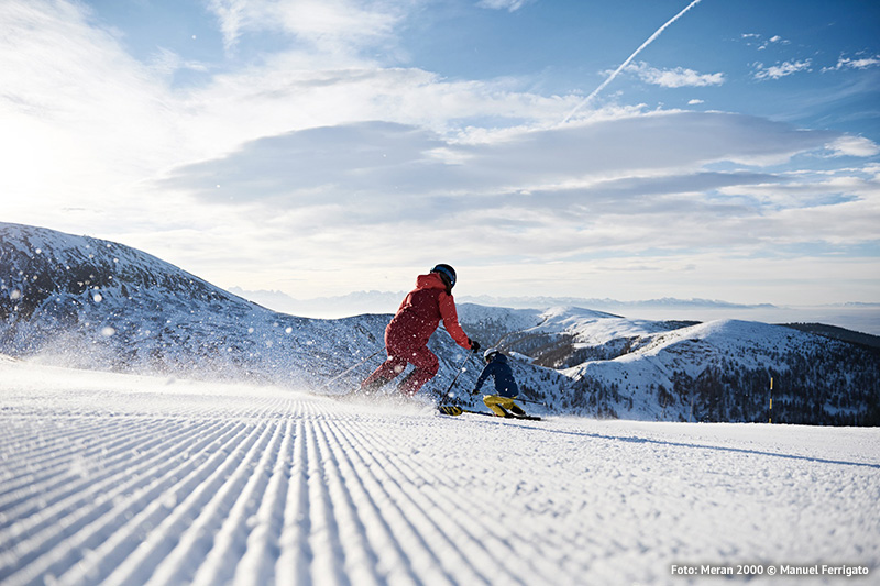 Skifahren auf dem winterlichen Sonnenplateau Meran 2000