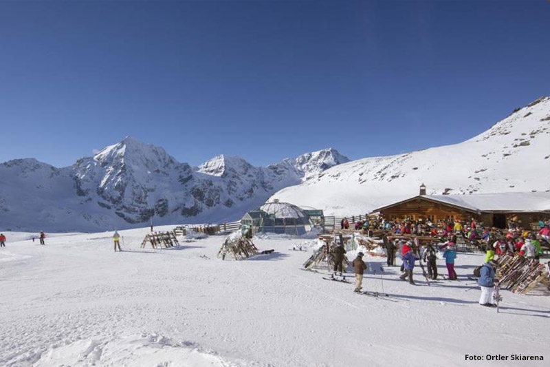 Skihuette im Gletscherskigebiet Sulden