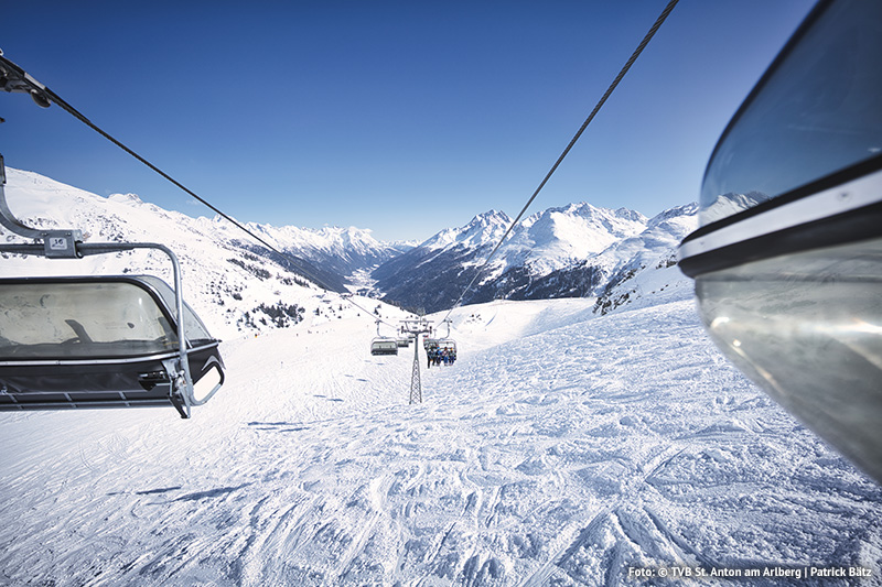 Im Skigebiet gibt es insgesamt 44 Sesselbahnen