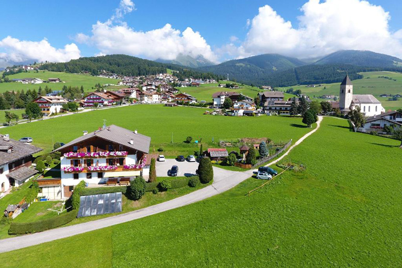 Sommerurlaub in der 3-Sterne Residence Condor in der Ferienregion Gitschberg-Jochtal