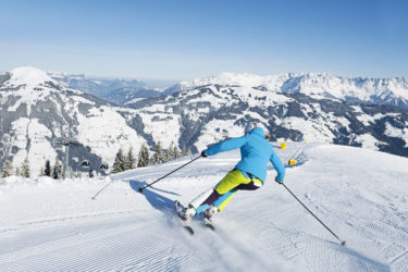 Starte los ins Pistenglück der Kitzbüheler Alpen Skigebiete!