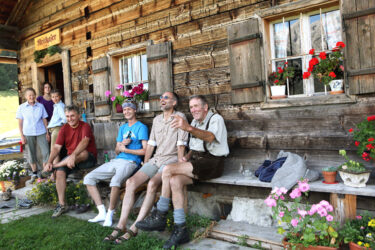 In Österreich sagt man Grüß Gott oder Servus zur Begrüßung