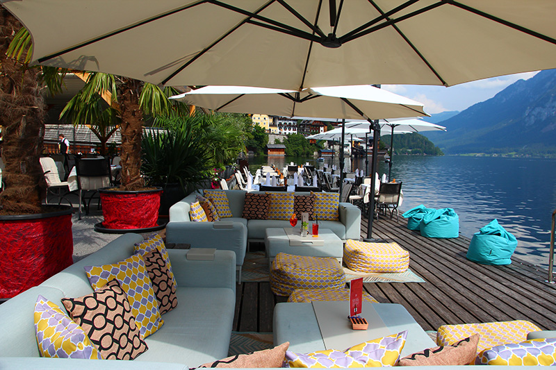 Restaurant und Lounge direkt am Halllstätter See