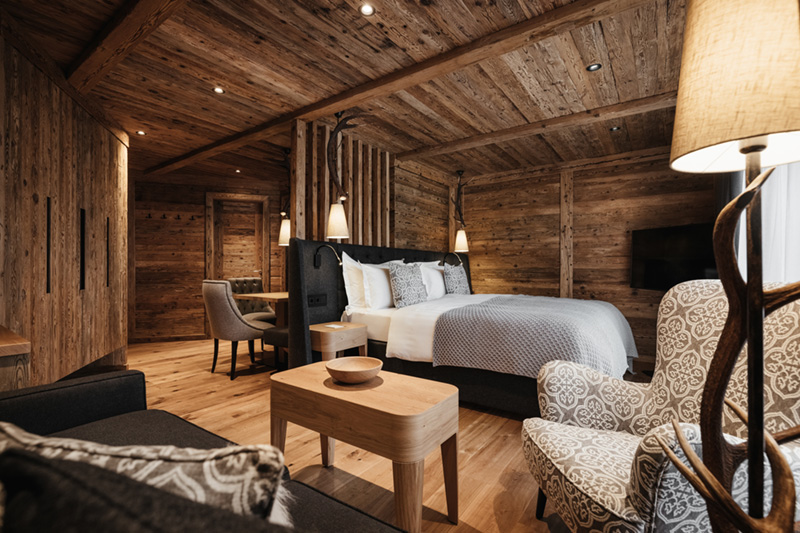 Komfortable und luxeriöse Zimmer im geschmackvollen Tiroler Stil