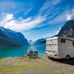 Die Alpen sind ein Top-Ziel für Wohnmobiltouren mit atemberaubenden Landschaften.