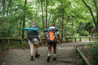Entspannte Wanderwege sind ideal um sich in der Natur zu entspannenEntspannte Wanderwege sind ideal um sich in der Natur zu entspannen